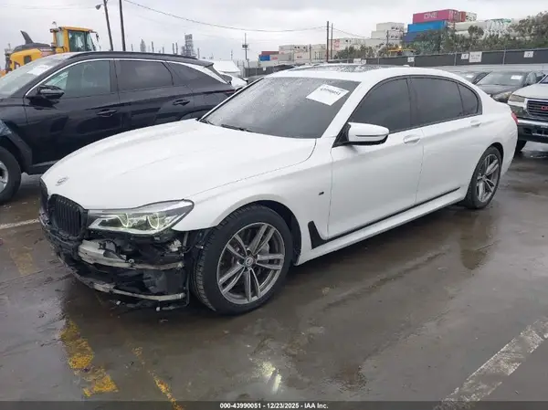 WBA7F0C54GGM20623 2016 BMW 7ER - Image 2