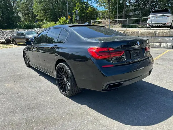 WBA7F0C54GGM20864 2016 BMW 7ER - Image 2