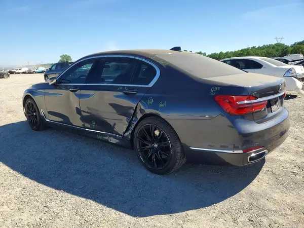 WBA7F0C54GGM20914 2016 BMW 7ER - Image 2