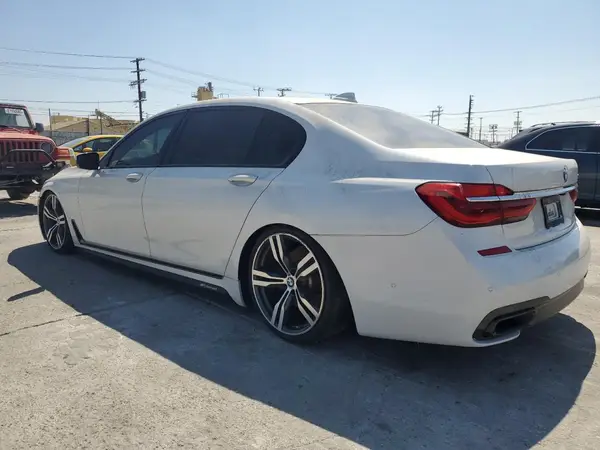 WBA7F0C54HGM21014 2017 BMW 7ER - Image 2