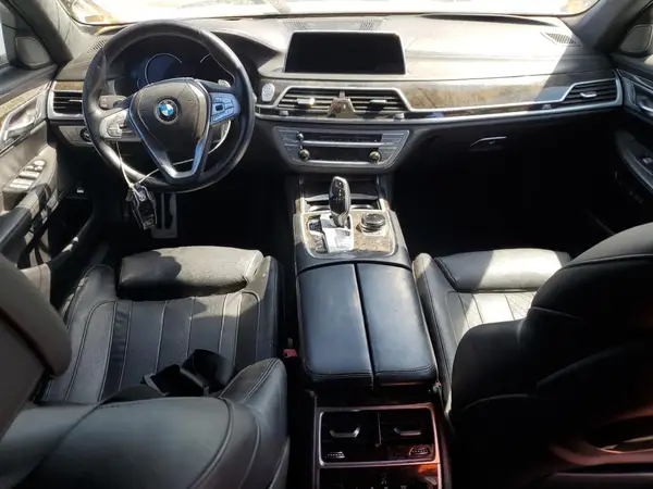 WBA7F0C54HGM21014 2017 BMW 7ER - Image 8