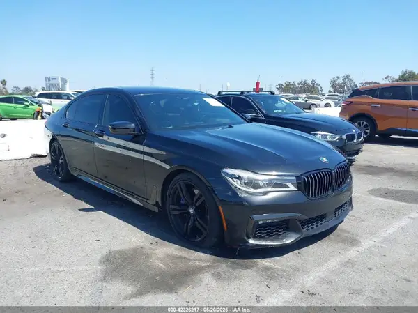 WBA7F0C54HGM21126 2017 BMW 7ER - Image 1