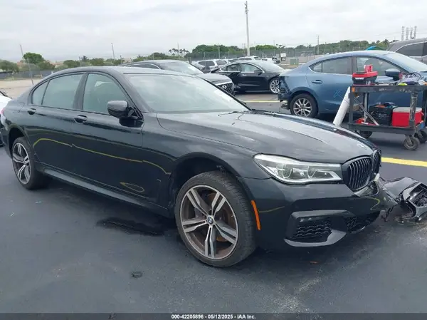 WBA7F0C54JGM23528 2018 BMW 7ER - Image 1
