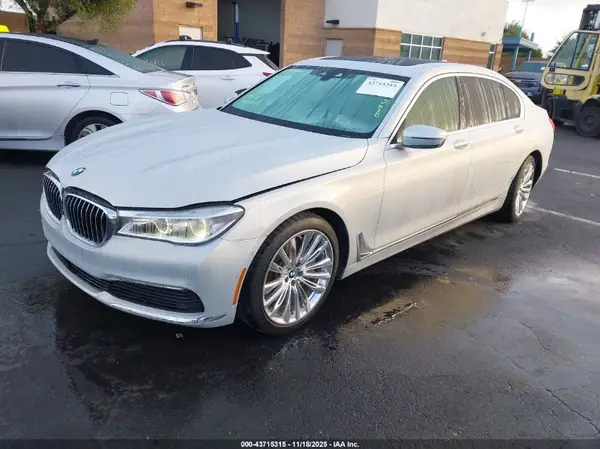 WBA7F0C54KGM24745 2019 BMW 7ER - Image 2