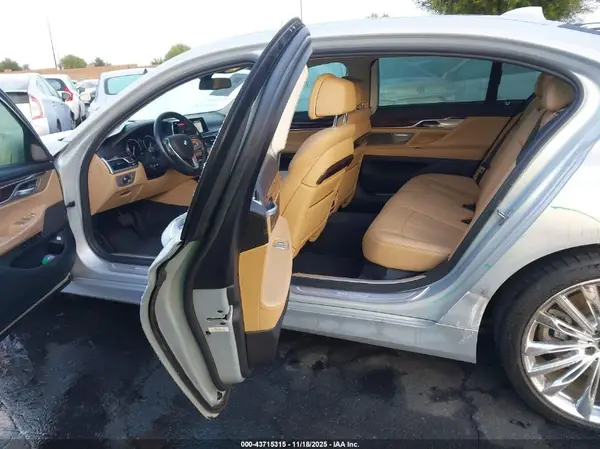 WBA7F0C54KGM24745 2019 BMW 7ER - Image 8