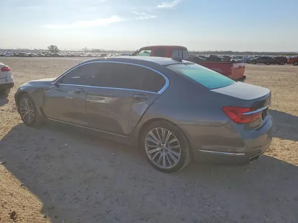 WBA7F0C55GGL99409 2016 BMW 7ER - Image 2