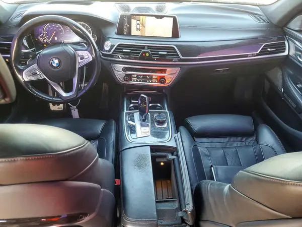 WBA7F0C55HGM20955 2017 BMW 7ER - Image 8