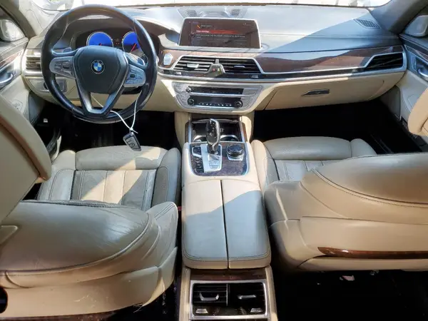 WBA7F0C55HGM21314 2017 BMW 7ER - Image 8