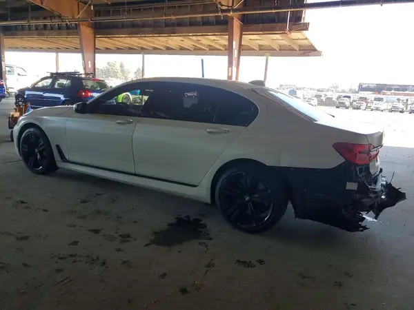 WBA7F0C55JGM22470 2018 BMW 7ER - Image 2