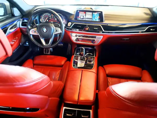 WBA7F0C55JGM22470 2018 BMW 7ER - Image 8