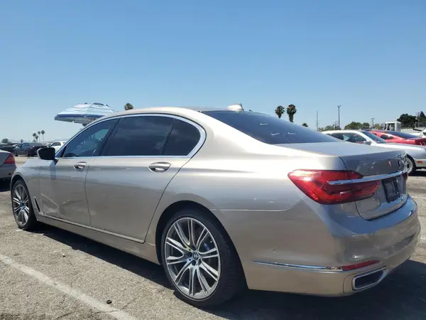 WBA7F0C55JGM23618 2018 BMW 7ER - Image 2