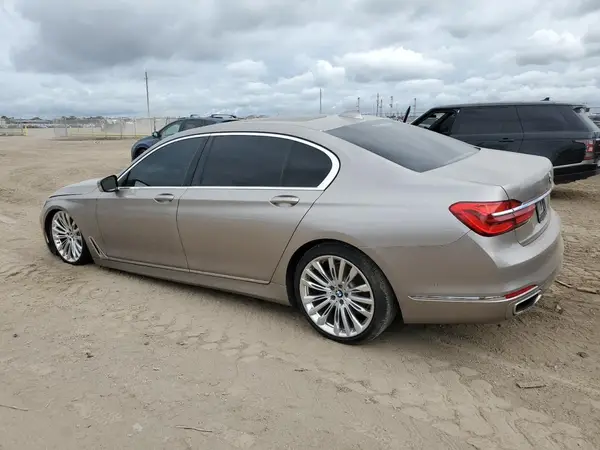 WBA7F0C56GGL99760 2016 BMW 7ER - Image 2