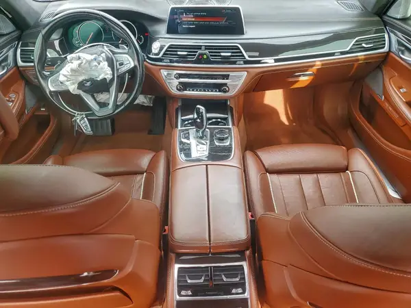 WBA7F0C56GGM20607 2016 BMW 7ER - Image 8