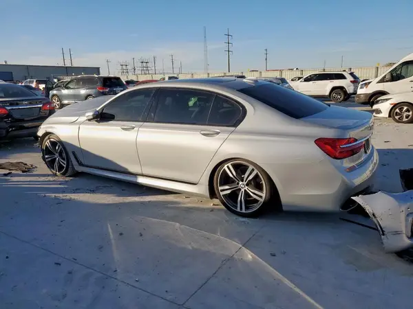 WBA7F0C56HGM20933 2017 BMW 7ER - Image 2