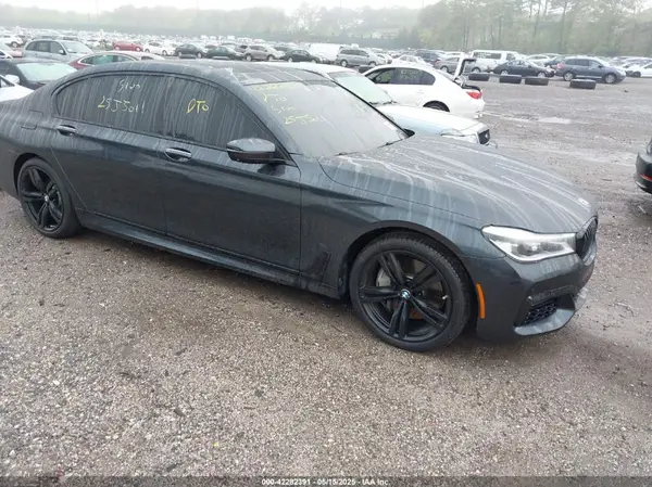 WBA7F0C56HGM21211 2017 BMW 7ER - Image 1