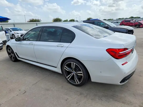 WBA7F0C56KGM25864 2019 BMW 7ER - Image 2