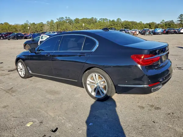 WBA7F0C57GGL99685 2016 BMW 7ER - Image 2