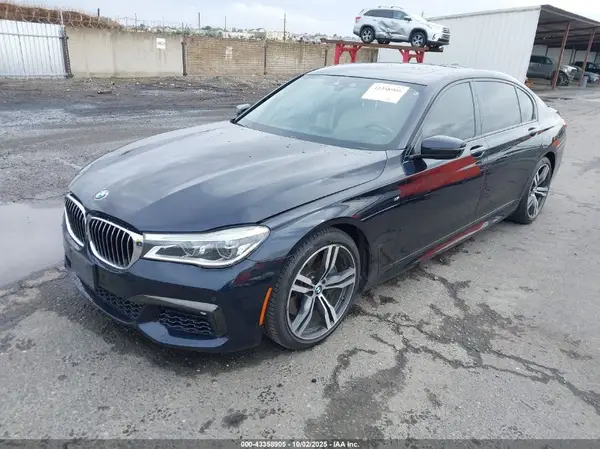 WBA7F0C57GGL99749 2016 BMW 7ER - Image 2