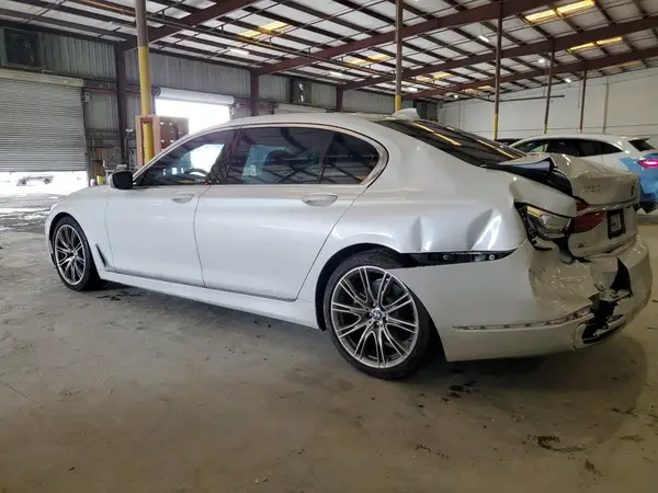WBA7F0C57GGM20910 2016 BMW 7ER - Image 2