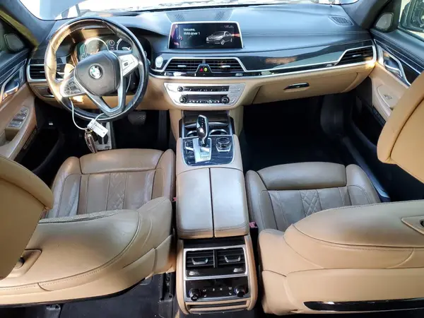 WBA7F0C57HGM21136 2017 BMW 7ER - Image 8