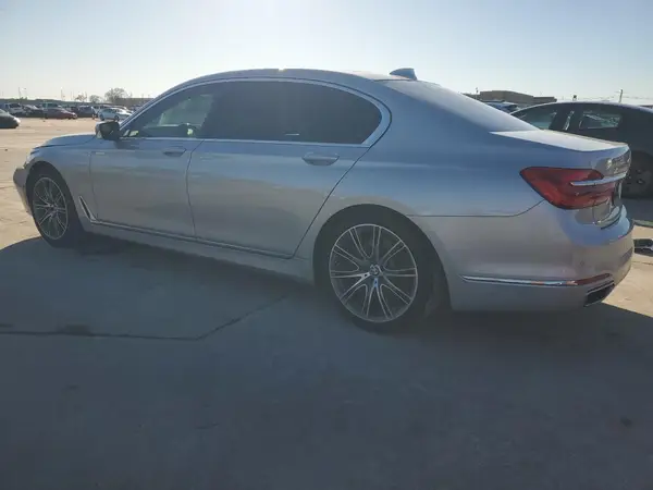 WBA7F0C57JGM23653 2018 BMW 7ER - Image 2
