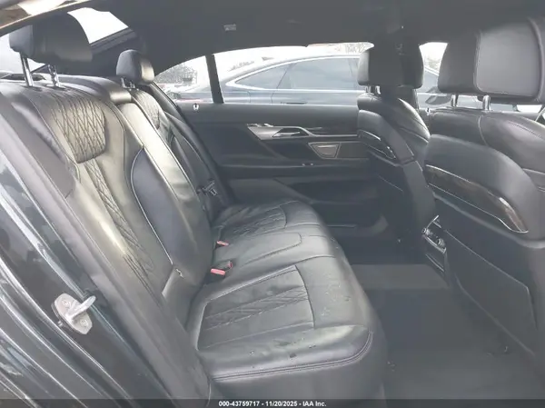 WBA7F0C57KGM24478 2019 BMW 7ER - Image 8