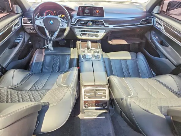 WBA7F0C58JGM23449 2018 BMW 7ER - Image 8