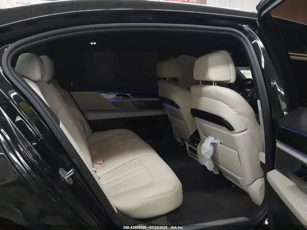WBA7F0C58JGM23712 2018 BMW 7ER - Image 8
