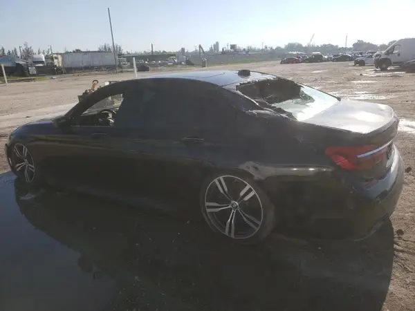 WBA7F0C58JGM23726 2018 BMW 7ER - Image 2
