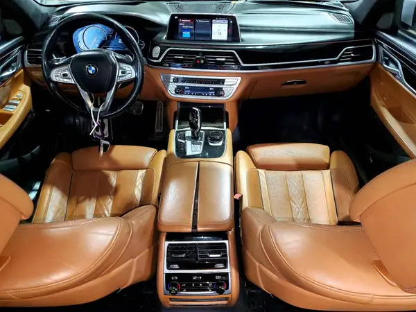 WBA7F0C58JGM24004 2018 BMW 7ER - Image 8