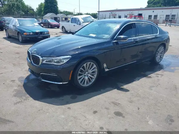 WBA7F0C58KGM24585 2019 BMW 7ER - Image 2
