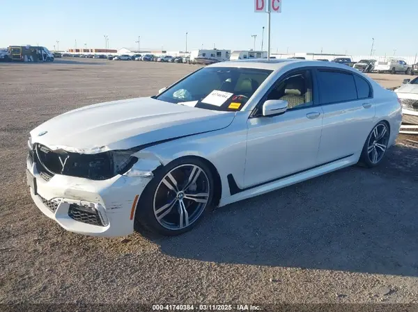 WBA7F0C58KGM24778 2019 BMW 7ER - Image 2