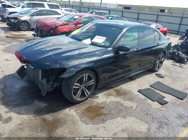 WBA7F0C58KGM24814 2019 BMW 7ER - Image 2