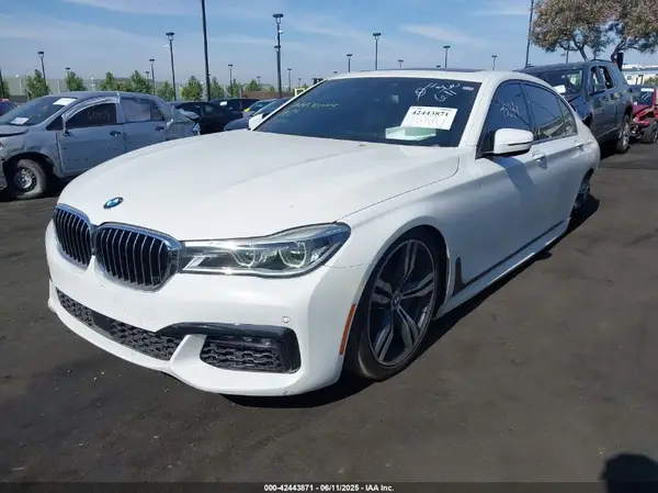 WBA7F0C59GGL99882 2016 BMW 7ER - Image 2
