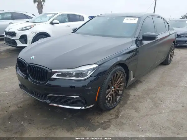 WBA7F0C59GGM20875 2016 BMW 7ER - Image 2