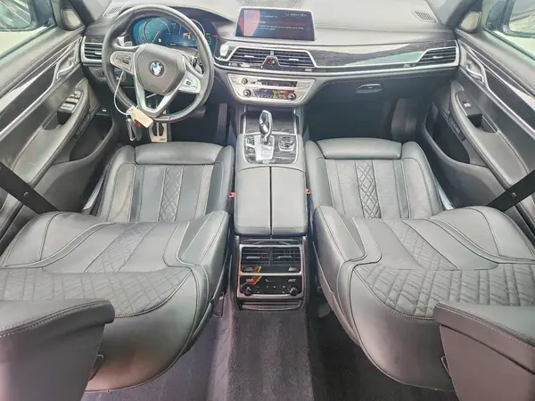 WBA7F0C59JGM23072 2018 BMW 7ER - Image 8
