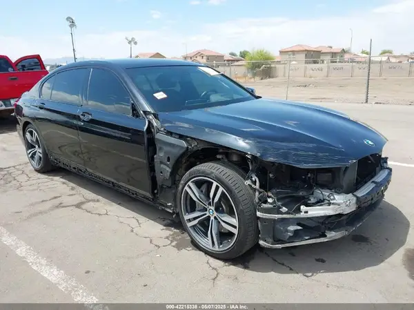 WBA7F0C59JGM23332 2018 BMW 7ER - Image 1
