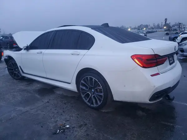 WBA7F0C59KGM24921 2019 BMW 7ER - Image 2