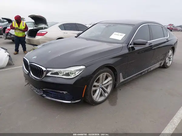 WBA7F0C5XGGL99096 2016 BMW 7ER - Image 2
