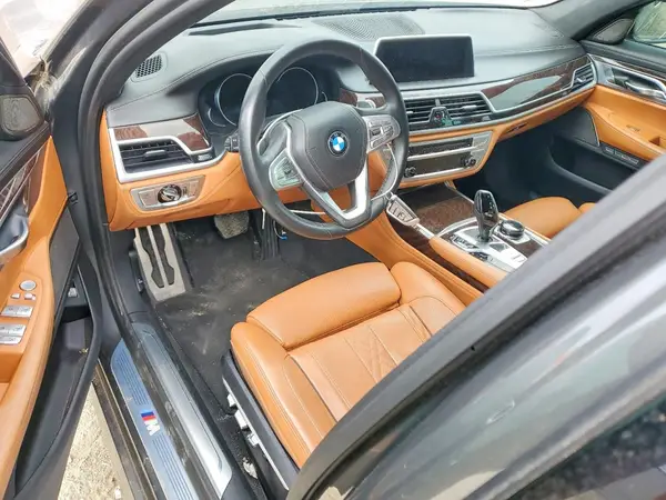WBA7F0C5XHGM21454 2017 BMW 7ER - Image 8
