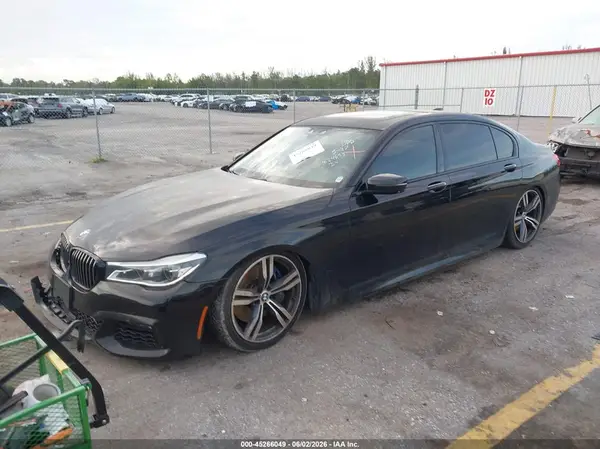 WBA7F0C5XKGM24653 2019 BMW 7ER - Image 2