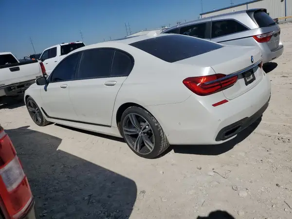 WBA7F0C5XKGM25348 2019 BMW 7ER - Image 2