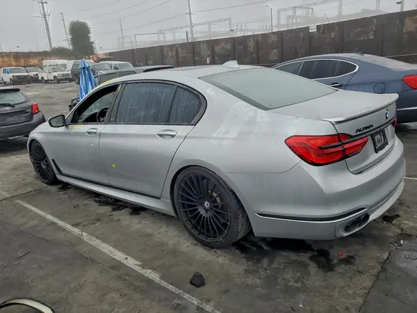 WBA7F2C33HG543826 2017 BMW 7ER - Image 2