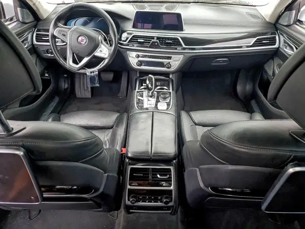 WBA7F2C33HG543826 2017 BMW 7ER - Image 8