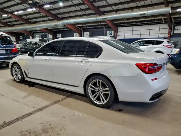 WBA7F2C34HG423145 2017 BMW 7ER - Image 2