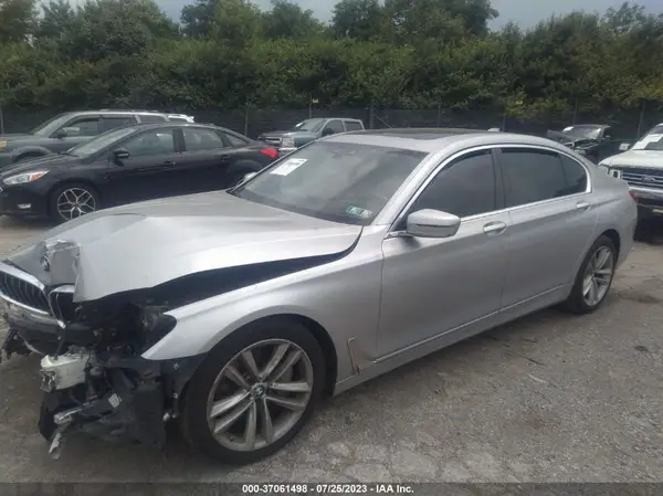 WBA7F2C35HG422764 2017 BMW 7ER - Image 2