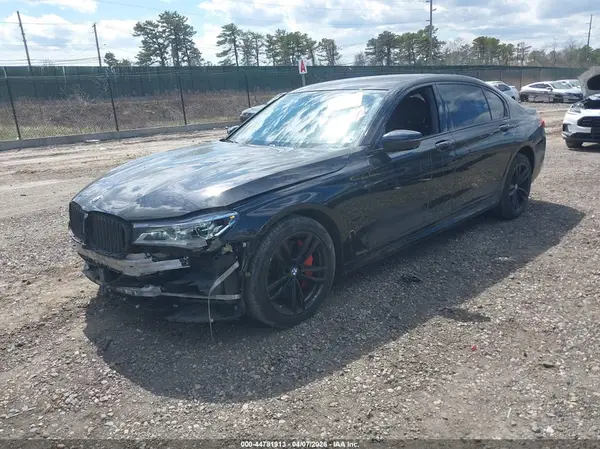 WBA7F2C35HG423221 2017 BMW 7ER - Image 2