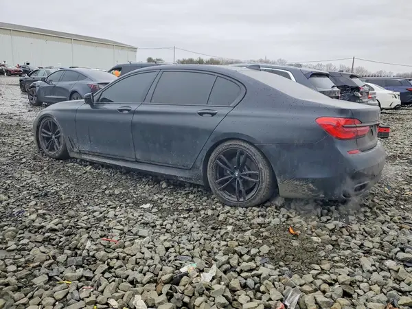 WBA7F2C35HG423381 2017 BMW 7ER - Image 2