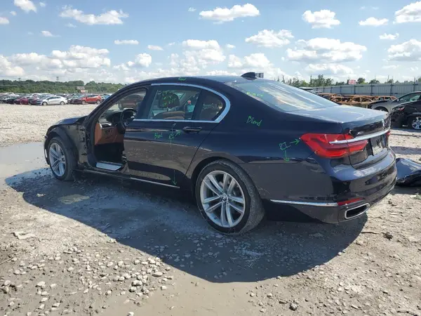 WBA7F2C3XHG423179 2017 BMW 7ER - Image 2