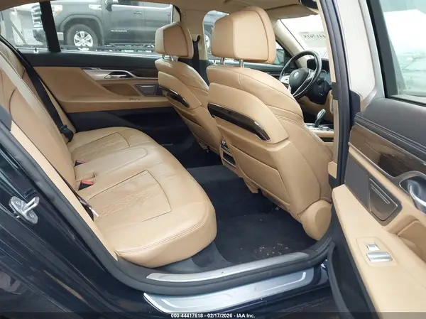 WBA7F2C50GG416645 2016 BMW 7ER - Image 8